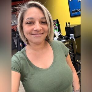 Meet your Posher, Whitney